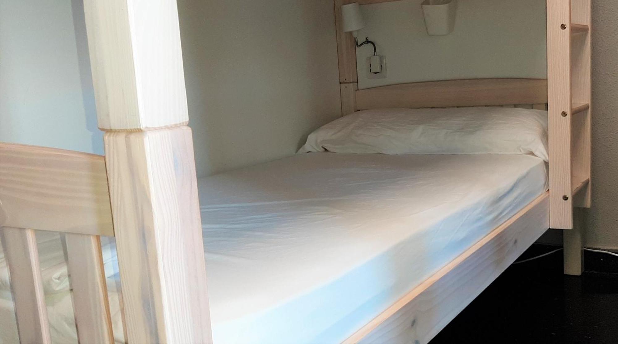 Santander Central Hostel Albergue *